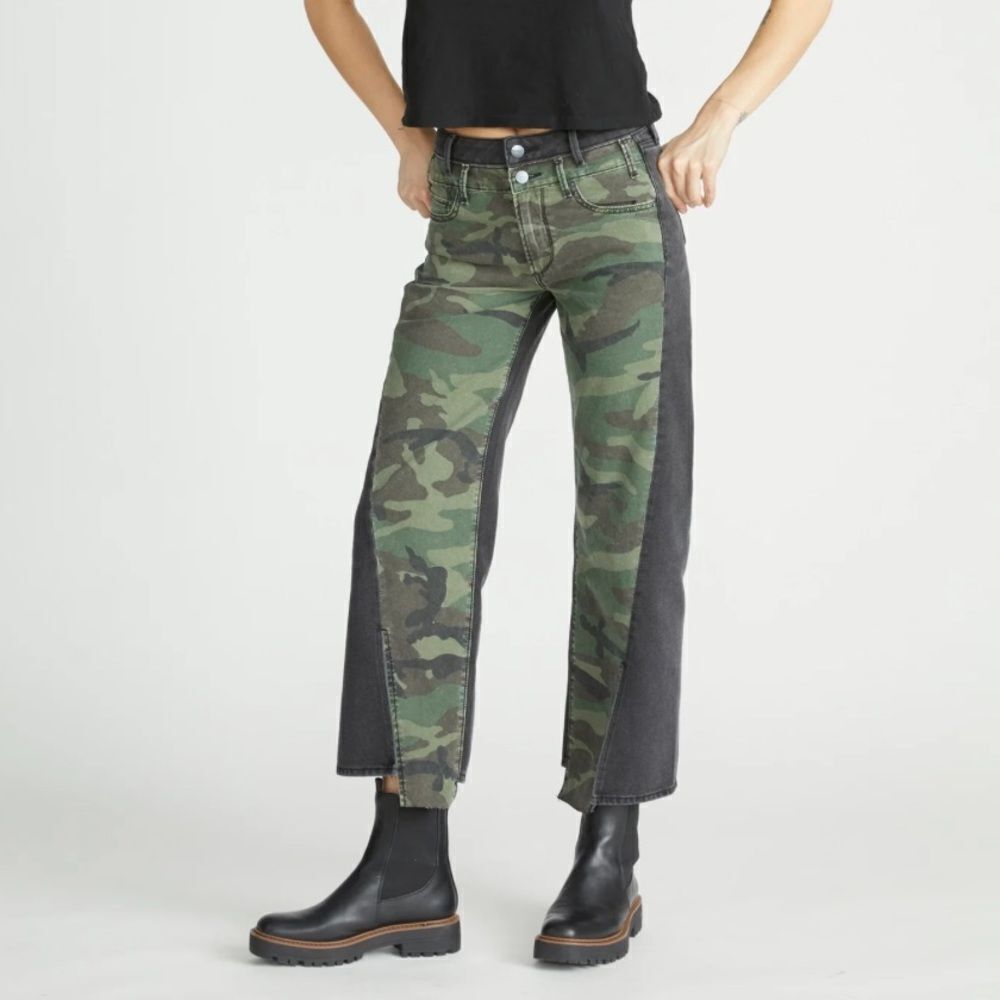 DRIFTWOOD cece camo print Green Black Straight cropped pants free people NWT 26